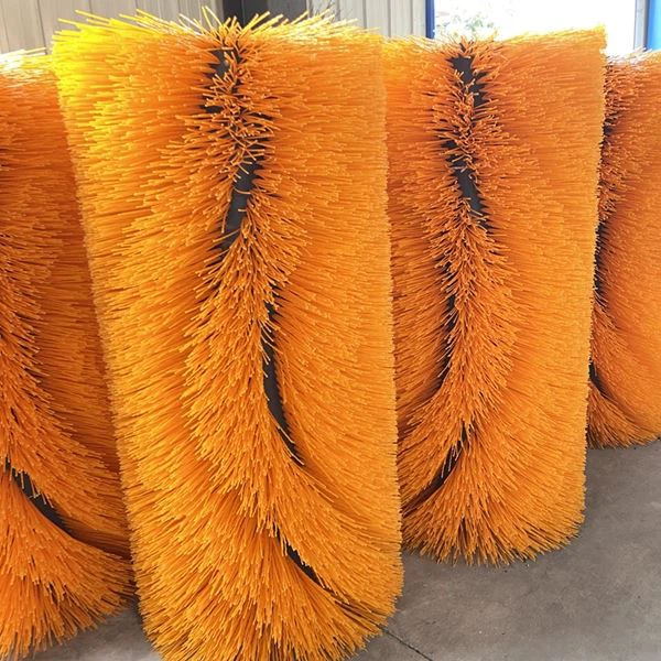 Bàn chải quét đường chính
